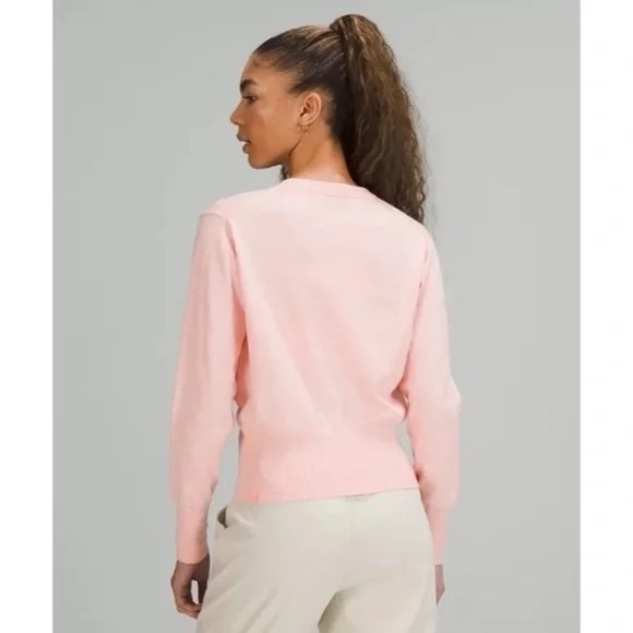 Lululemon Crossover Ribbed Waist Sweater, Heather Dew Pink Sz 6 Fall, Cashmere - Picture 2 of 13